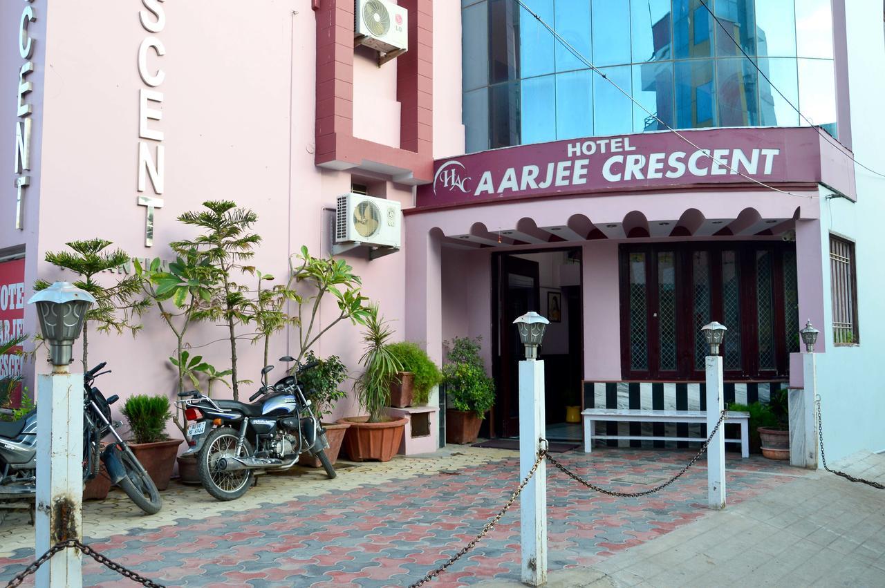 Oyo 6179 Hotel Aarjee Crescent Dzsaipur Kültér fotó